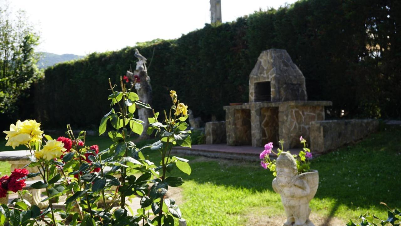Casa Madrazo Con Piscina Y Parrillas Praves Exterior foto